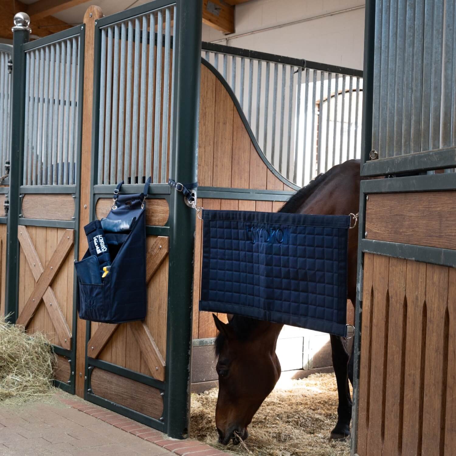 Eskadron Door Gate Boxengitter schwarz